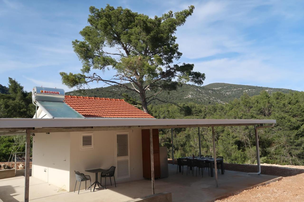 Robinson Olive Tree Huts Villa Čara Buitenkant foto